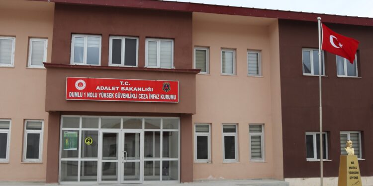 Erzurum Cezaevi’nde Meclis TV bile yasak