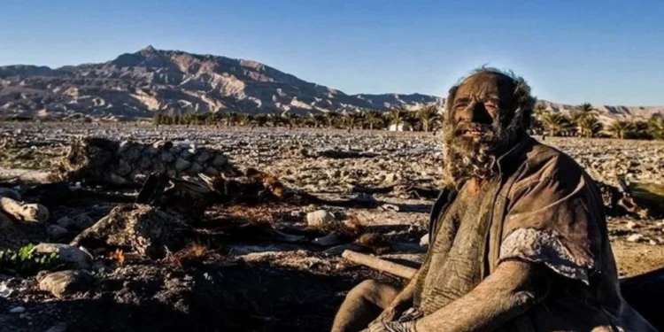 50 yıldır yıkanmayan İranlı, 94 yaşında öldü