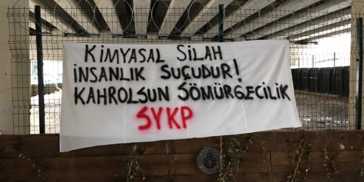 SYKP kimyasal kullanımını pankart asarak protesto etti