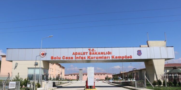 Bolu’da tutuklular açlık grevine başladı