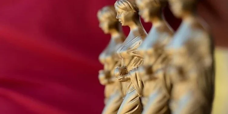 Altın Portakal’da ödüller verildi: Törende ‘özgürlük’ mesajları yankılandı