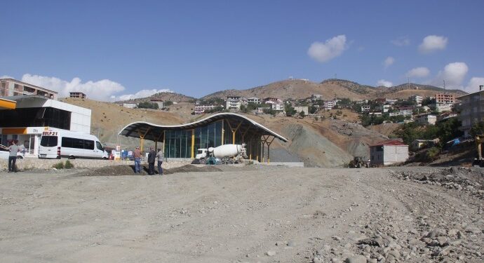 Kayyum 2 milyona yaptığı otogarı yıkıp 22 milyona yaptırıyor