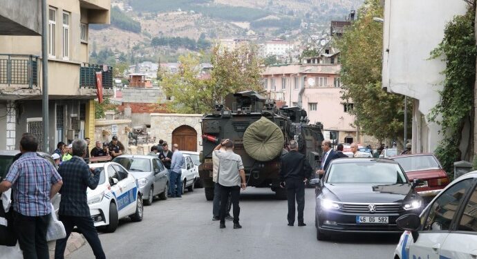 Maraş’ta ev baskınında 1 kişi öldürüldü