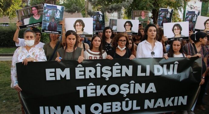 Kadınlar Akarsel için meydanlarda: Çok sayıda gözaltı var