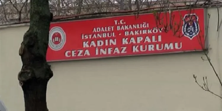 Koğuşlara baskın tutuklular yerlerde sürüklendi