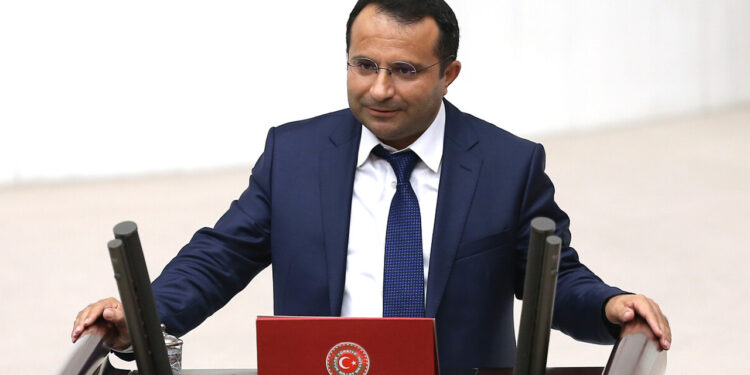 HDP’den Saymaz’a: İsmini gizliyorsa HDP’li değildir