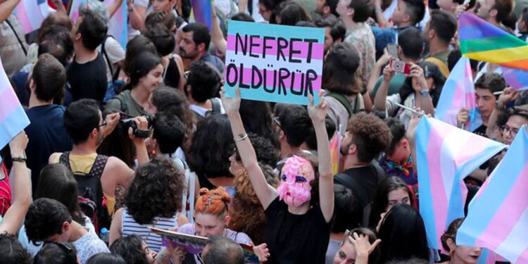 Nefret mitingi LGBTİ+’lara nefreti körükledi: Şiddet yüzde 240 arttı