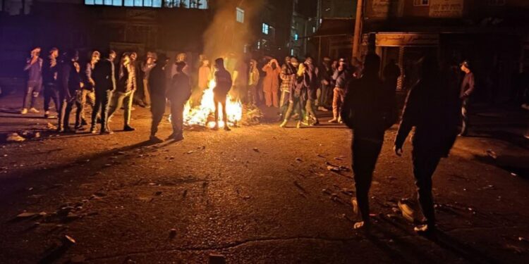 Eylemler 56’ın günde: Rejim cenaze törenlerine de saldırıyor