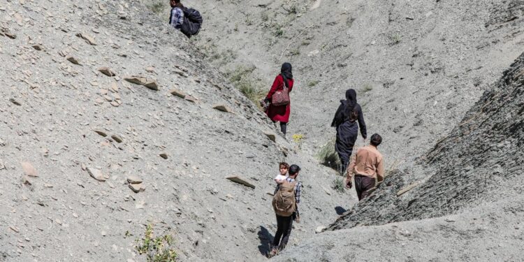 HRW’den Türkiye raporu: Türkiye Afganları darp ederek geri gönderiyor