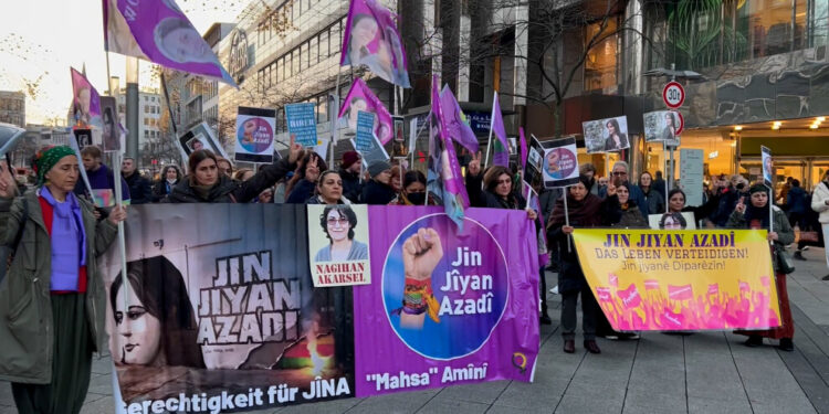 Avrupa şehirlerinde İran ve Rojhilat’taki kadın direnişi selamlandı
