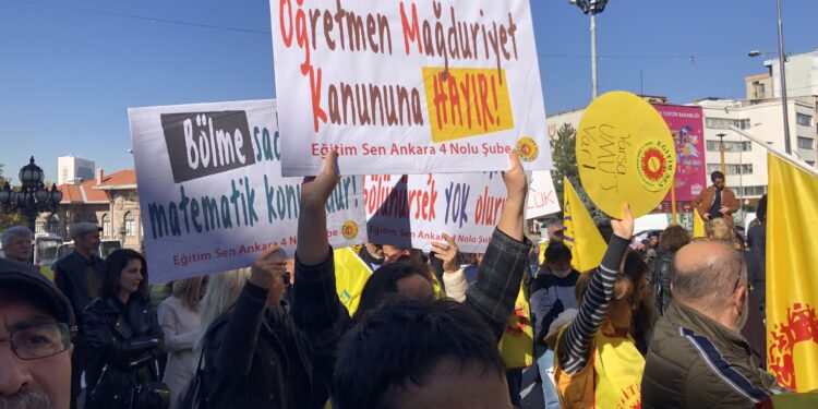 Eğitimciler ÖMK’ye karşı bu kez Ankara’da eylem yaptı