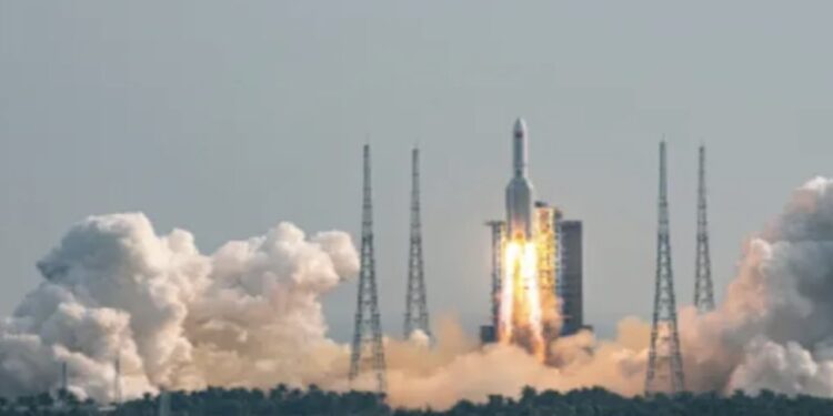 Nereye düşeği tartışma konusu olmuştu: Çin roketi Dünya’ya düştü