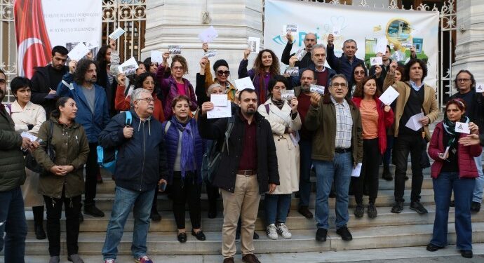 Fincacı’ya kart göndermek isteyenler ablukaya alındı