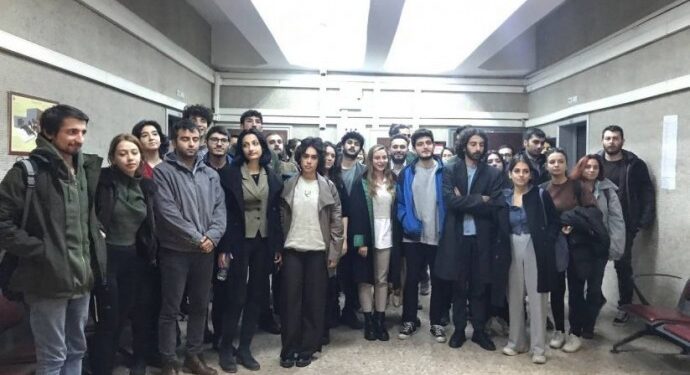 Barınamıyoruz diyen öğrenciler hakim karşısına çıktı