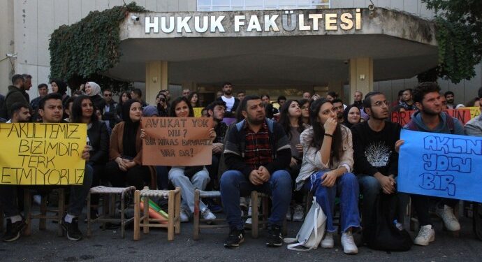 Dicle Üniversitesi’nde eylem devam ediyor