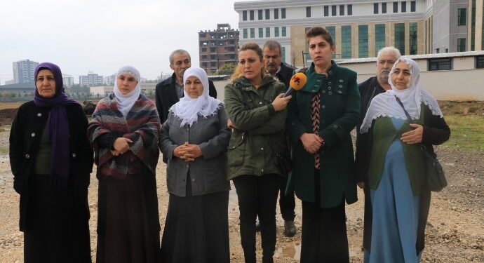 Tutuklu yakınları eylemlerine devam ediyor