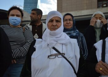 ‘Bu zulüm yeter, sesinizi yükseltin’