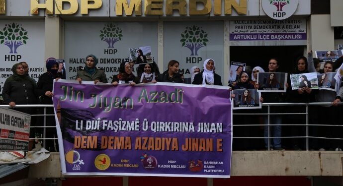 Kadınlar sokakta: Mücadelemiz her koşulda sürecek