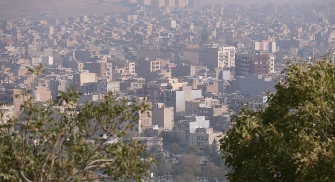 Rojhilat’ta halk geri adım atmıyor: Geleceğimizi geri alacağız