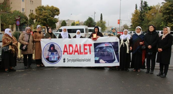 Emine Şenyaşar’a ödülü verildi