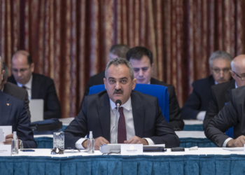 Öğrencilere ücretsiz yemek verilsin teklifi AKP-MHP oylarıyla reddedildi