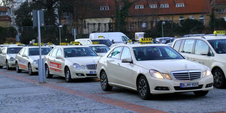 Almanya’da Türk taksici ajan çıktı: Ülkeme yardım etmek istedim