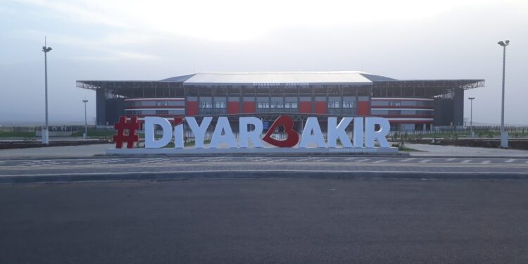 ‘Diyarbakır Stadyumu yerine ‘Tahir Elçi Stadyumu’ diyeceğiz’