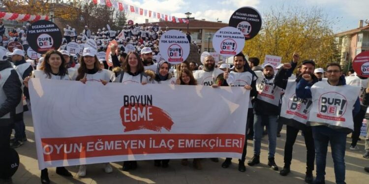 Eczacılar Ankara’da: Haklarımızı alana kadar mücadele edeceğiz