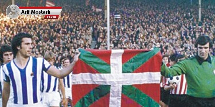 Bayrakları bayrak yapan (bazen) yeşil sahalardır