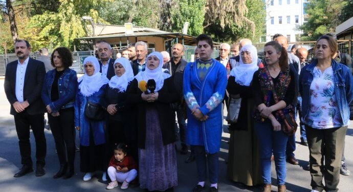 Tutuklu yakınları 352 gündür sesleniyor: Adaleti uygulasınlar