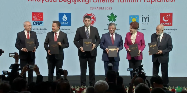 Altılı masanın ‘toplumsal sözleşmesinde’ Kürt sorunu yok