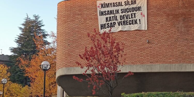 ODTÜ’te kimyasal pankartı: İnsanlık suçu