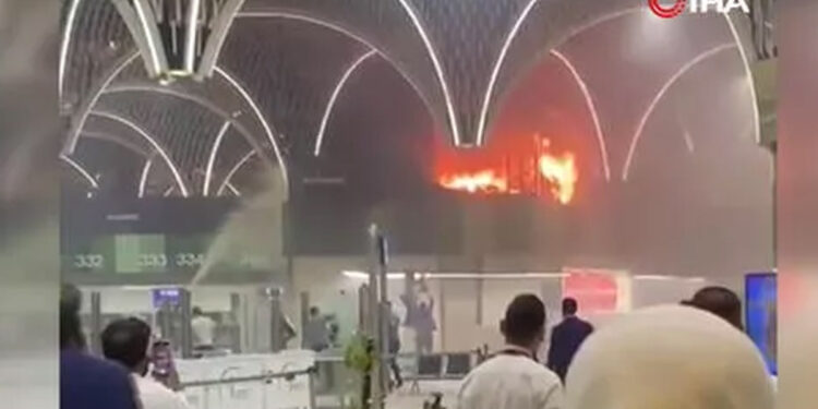 Bağdat Havalimanı’nda yangın