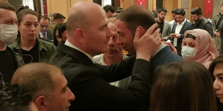 MHP’li 5 ilçe başkanı istifa etti