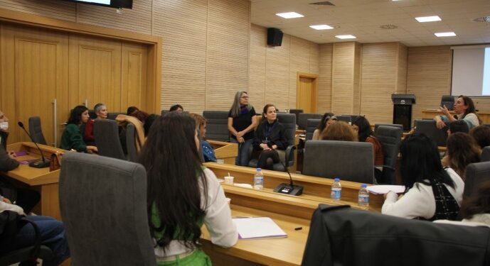 Amed’de ‘Kapitalizmde Kadın Sömürüsü’ çalıştayı düzenlendi