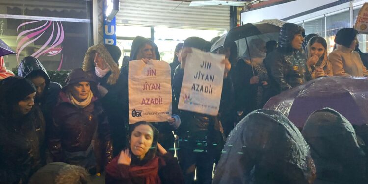 Amed ve Êlih’te 25 Kasım: Kadınlar devrime yürüyor