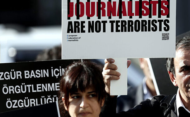 Tutuklu Kürt gazetecilere uluslararası destek