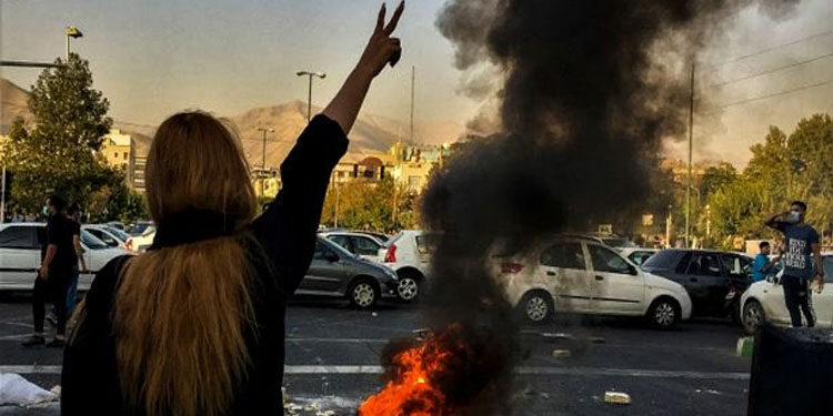 İran’da 3 kişiye daha idam cezası verildi