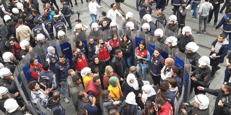 ‘İnsalık Yürüyüşü’nde yüzden fazla gözaltı