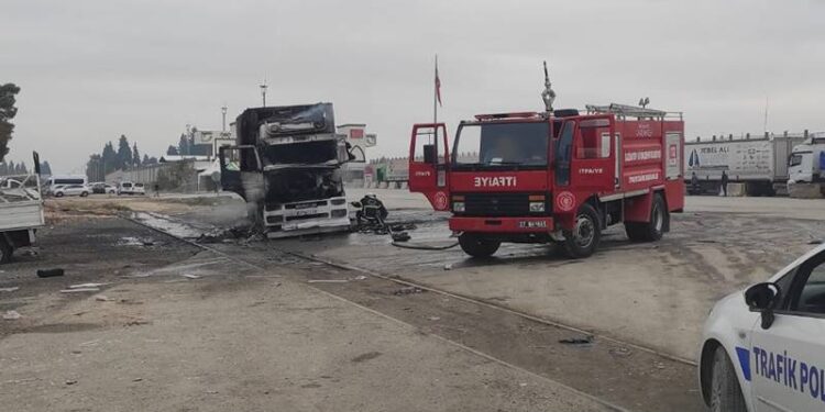 Karkamış’a roket: 3 kişi yaşamını yitirdi