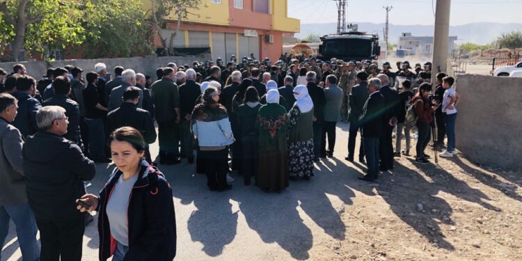 Silopi’de halk engel tanımadı: Kimyasal kullanımına karşı insanlık yürüyüşü