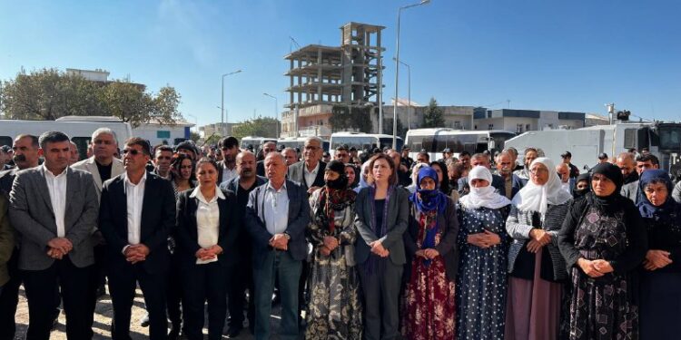 ‘Kayyum atanan 59 belediyede yolsuzluklar sürüyor’