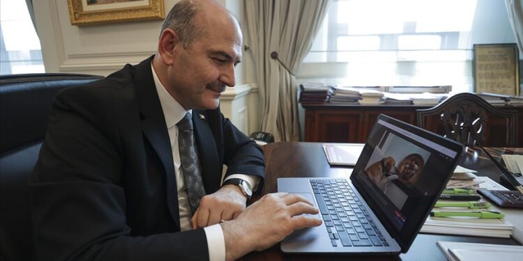 ‘Son günlerinin tadını çıkar fotoroman Süleyman’