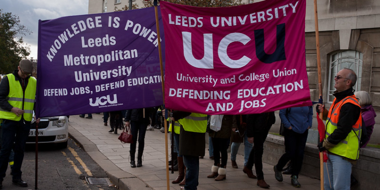 İngiltere’de 70 binden fazla üniversite çalışanı greve hazırlanıyor