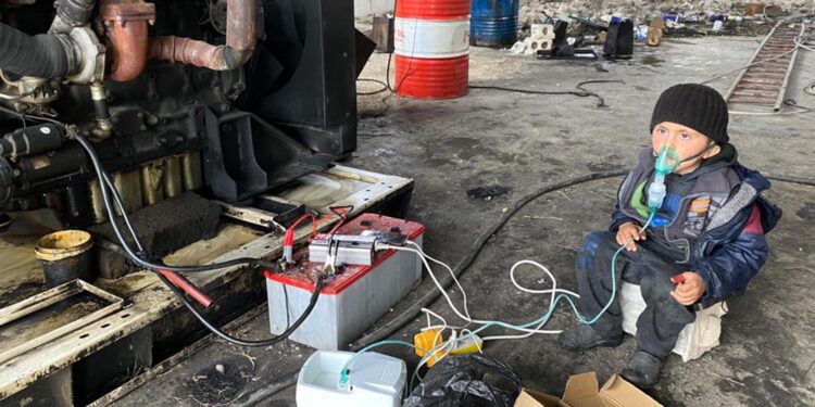 Şam’ın ambargosu: Astım hastaları jeneratörle nefes alabiliyor