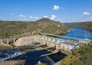 Tüm Kürdistan coğrafyası gibi Sêrt'te tüö doğal yaşam işgal altında. Tüm akarsular üzerine baraj ve HES'ler yapılarak bölge susuzluğa mahkum ediliyor