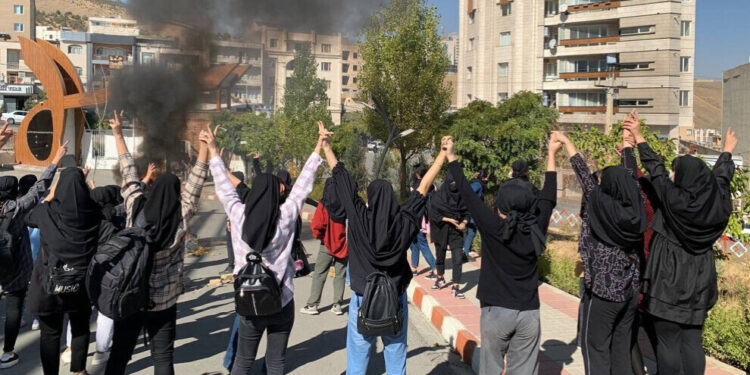 Sine’de gözaltındaki kadınlara tecavüz