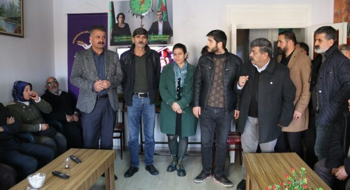 DBP’ye operasyona karşı nöbet eylemi başladı