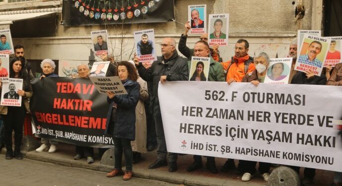 İHD: En az 76 tutuklu hayatını kaybetti