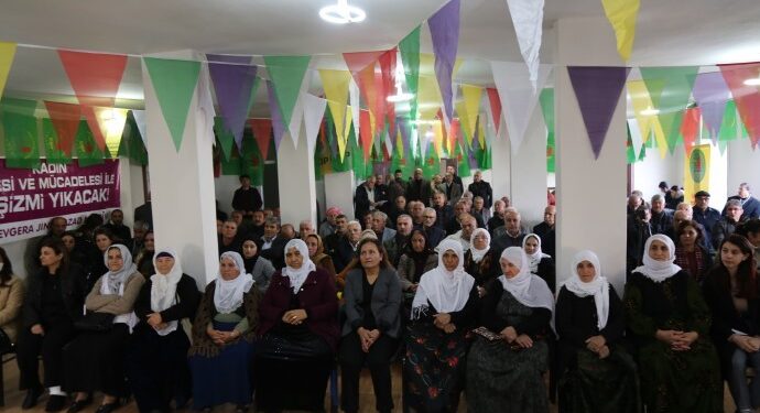 Dundar: Kürt halkı katliamlara karşı geri adım atmayacak